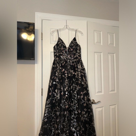 Formal Dress - Picture 2 of 3